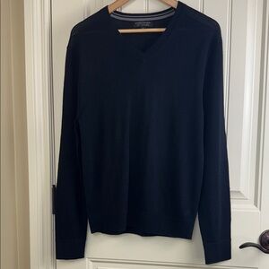 Banana Republic Men's Merino Wool V-Neck Sweater Lightweight Dark Navy Blue Sz S
